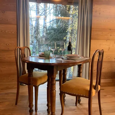 Foyer Grand Ru アパート クールマイユール